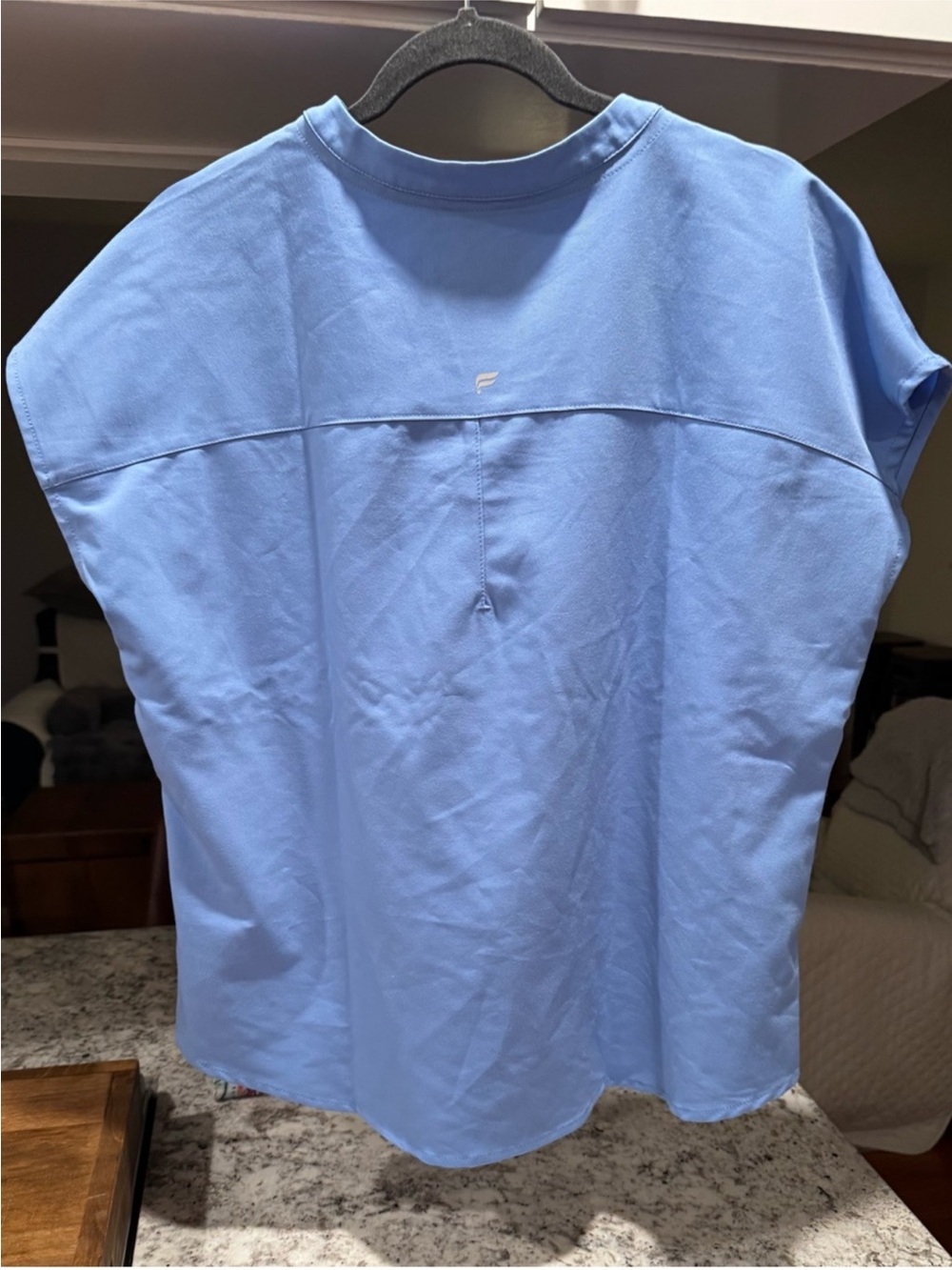 Two scrub tops - Fabletics Ceil blue size medium - Picture 5 of 5
